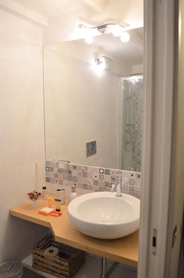 Domu 600 - Suite Mini Appartamento Cagliari Centro Storico Ngoại thất bức ảnh