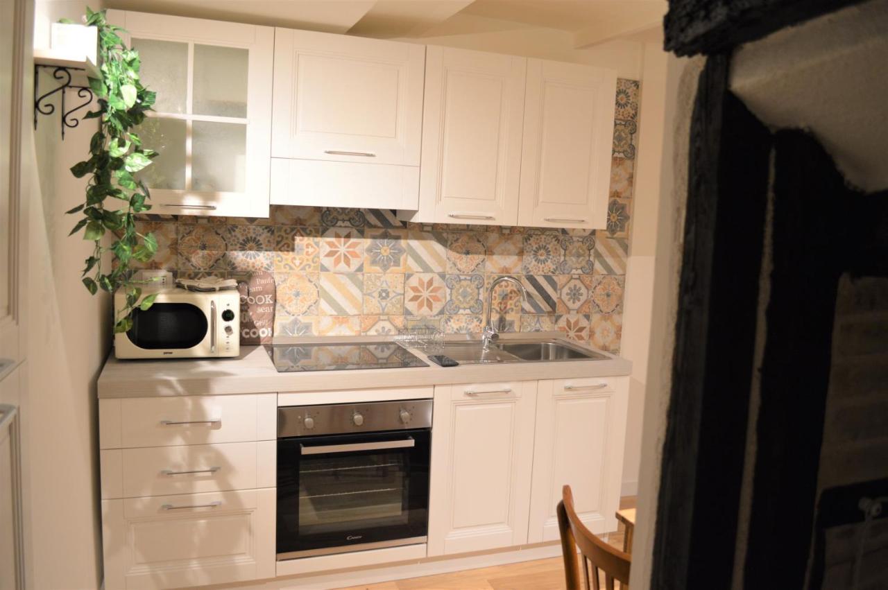 Domu 600 - Suite Mini Appartamento Cagliari Centro Storico Ngoại thất bức ảnh
