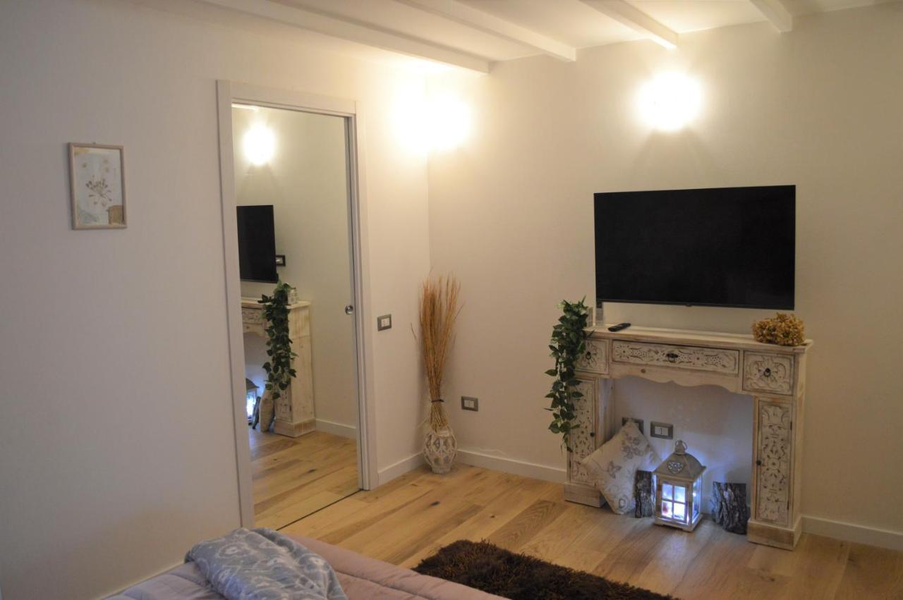 Domu 600 - Suite Mini Appartamento Cagliari Centro Storico Ngoại thất bức ảnh