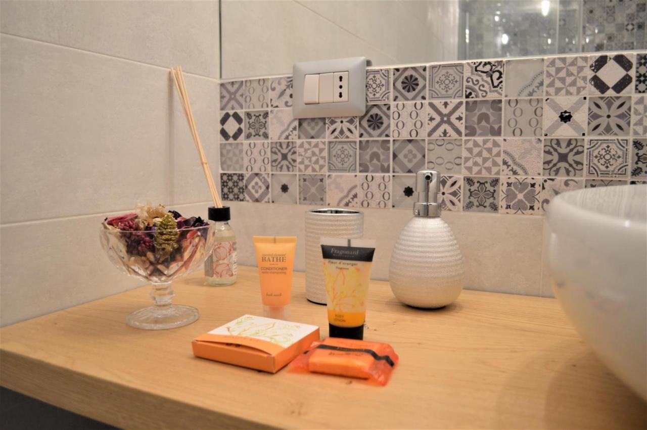 Domu 600 - Suite Mini Appartamento Cagliari Centro Storico Ngoại thất bức ảnh