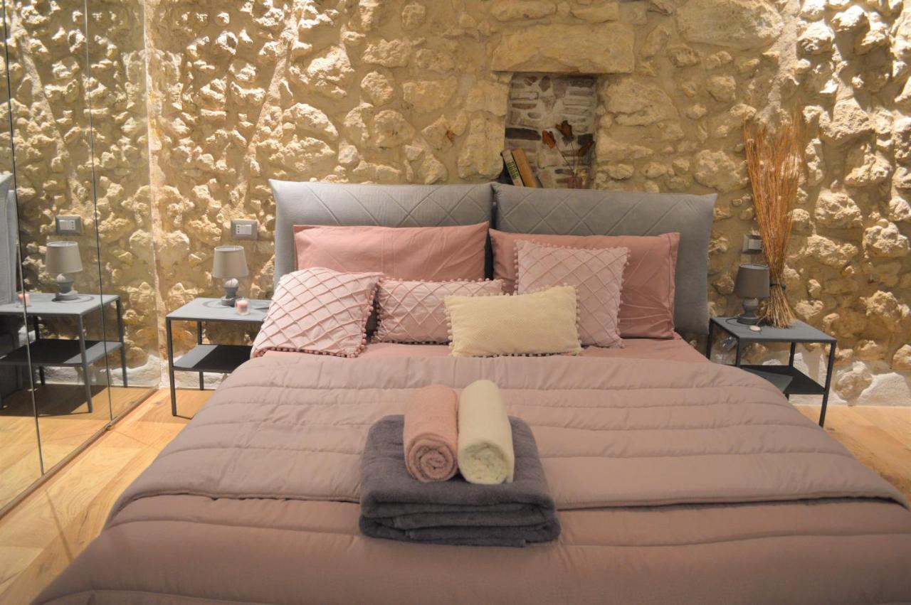 Domu 600 - Suite Mini Appartamento Cagliari Centro Storico Ngoại thất bức ảnh